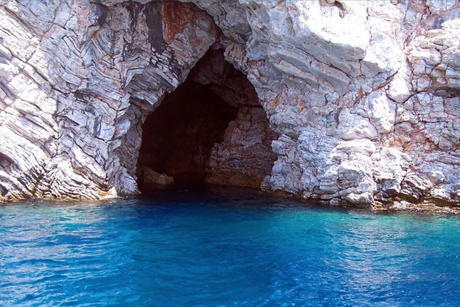 Pirates, Lovers and Phosphorus Caves - Alanya yacht tour route