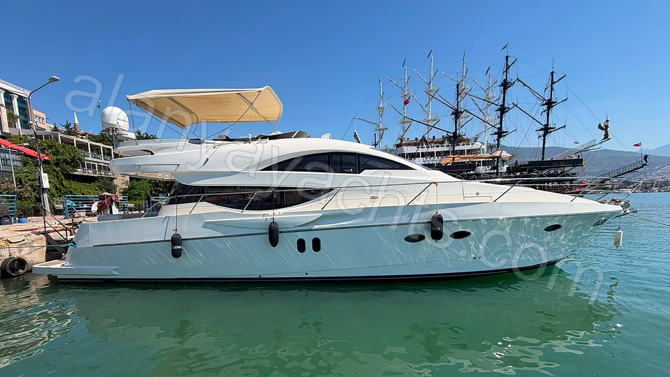 Mi Sueno yacht photo